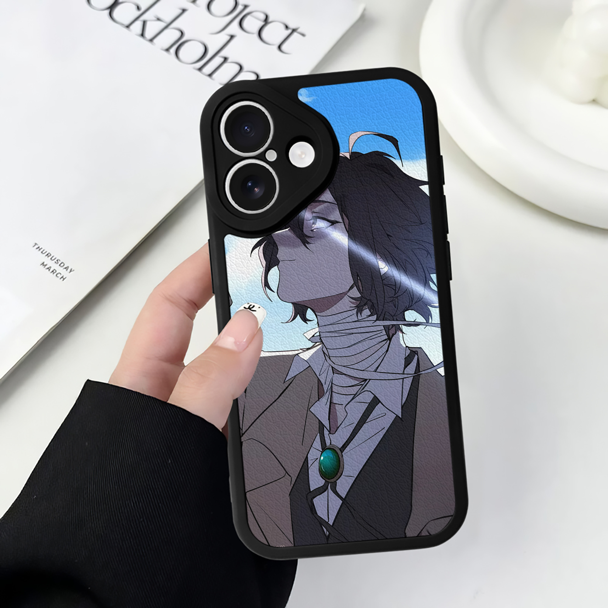 （画像用） 文豪ストレイドッグス Bungo Stray Dogs 【iPhone 16シリーズ対応】シリコンスマホケース（レザー調） 材質：シリコン